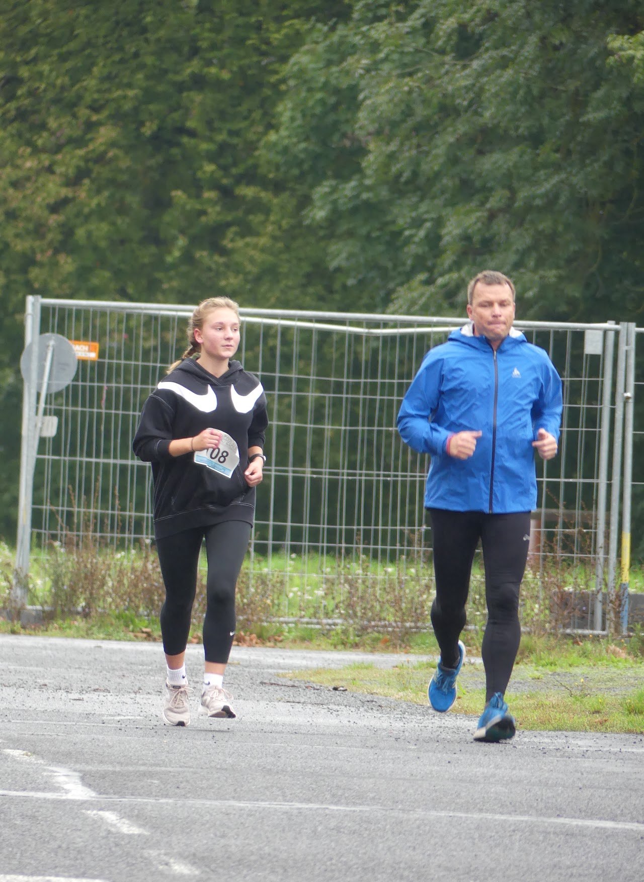 Bild vom 13. Benefizlauf im Jahr 2022. Dies ist das 13. Bild.